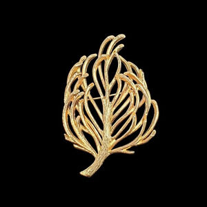 VTG Monet Gold Brooch Leaf Tree Branch Tumbleweed Goldtone Signed 3x2 Inchs